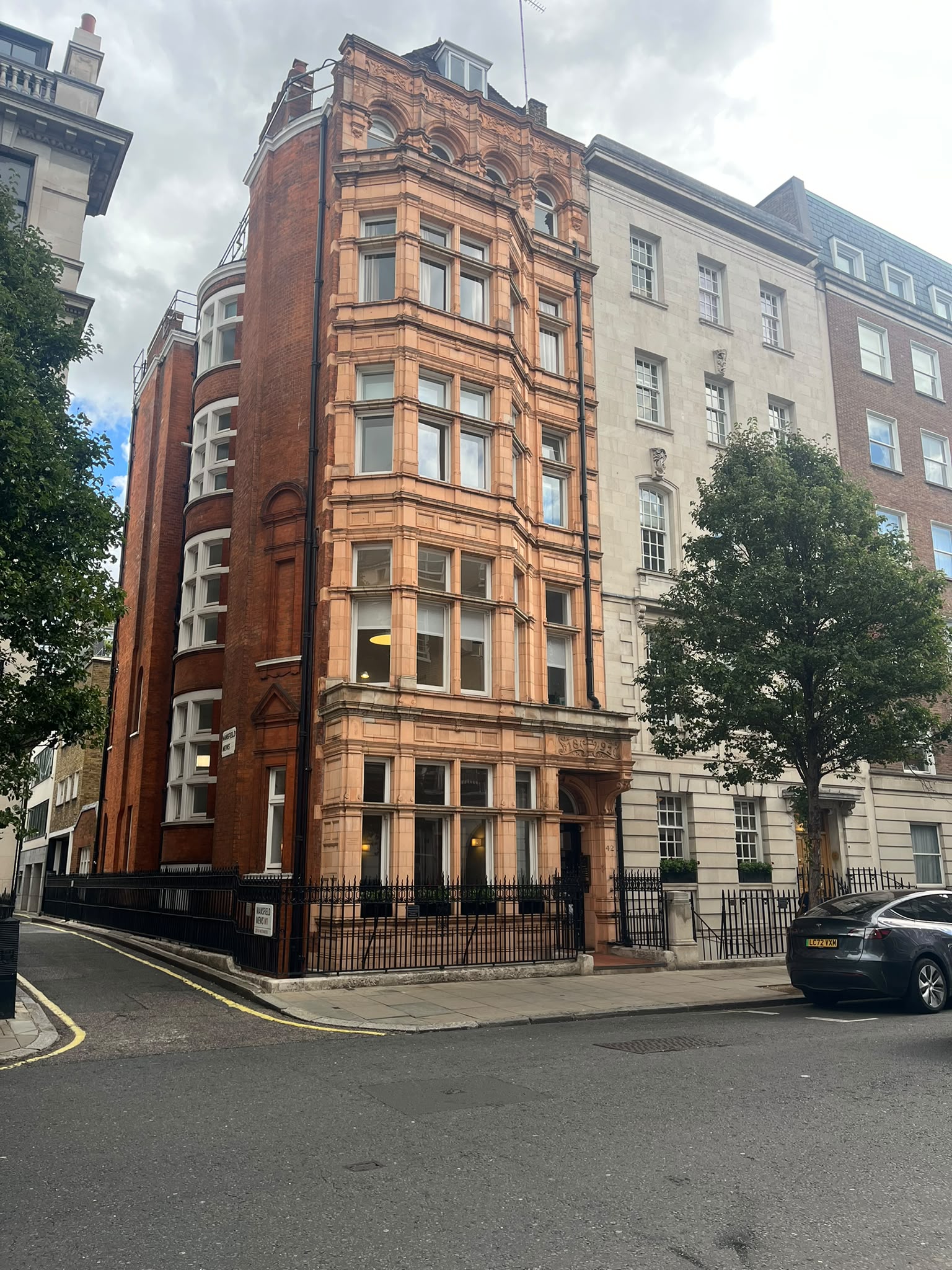 42 Harley Street London office